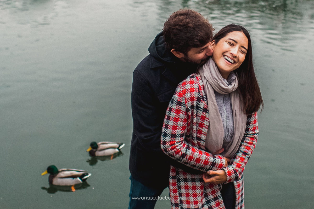 romantische Verlobungsfotos mit Enten monrepos