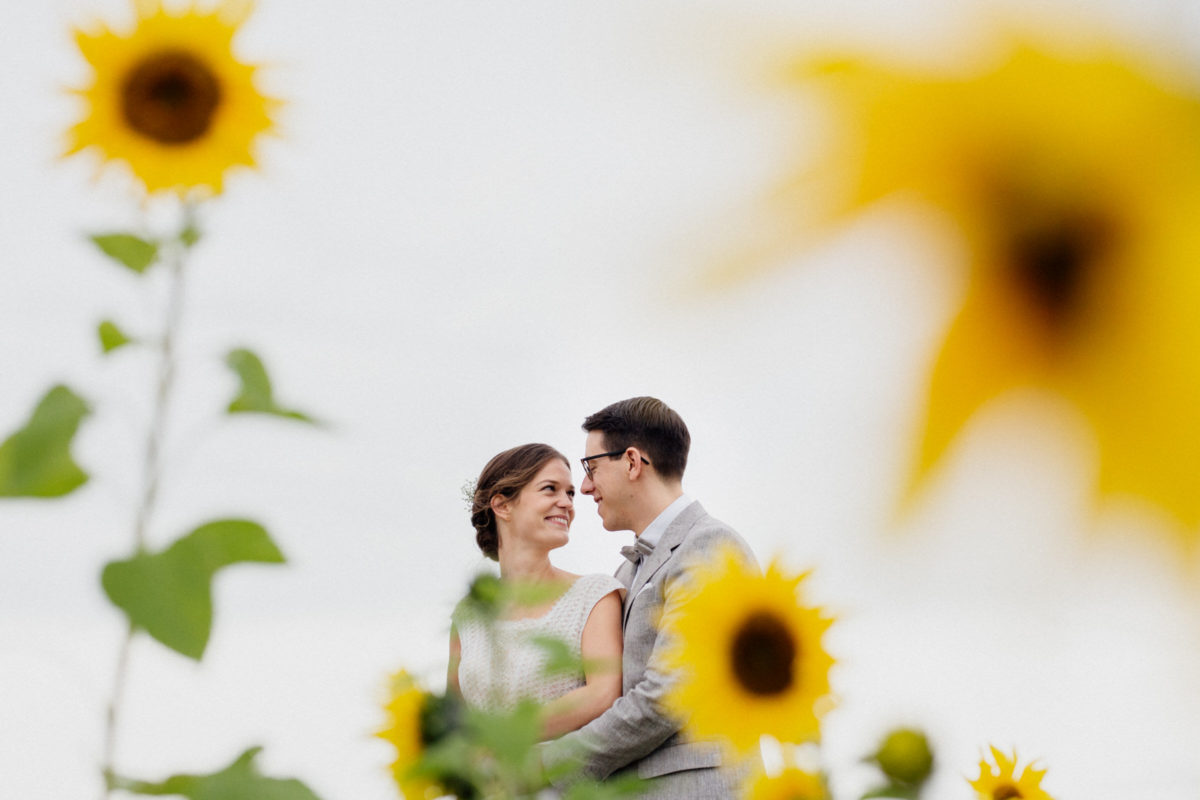 Heiraten mit Sonnenblumen
